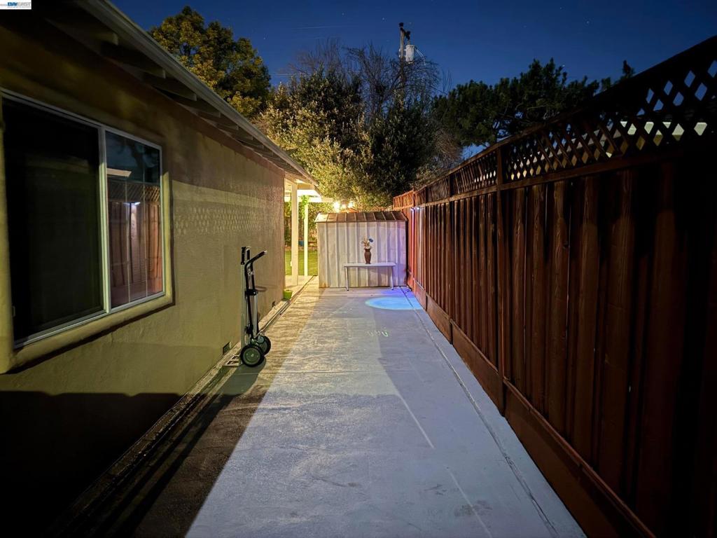 41670 Paseo Padre Parkway Property Photo 15