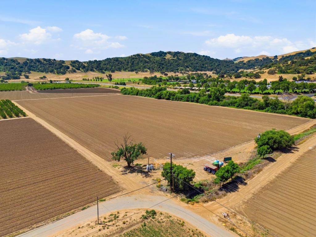 ML82048859 Property Photo 23