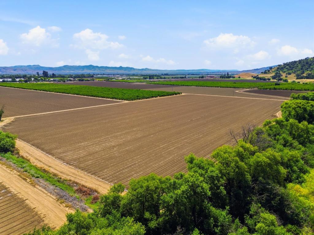 ML82048859 Property Photo 24