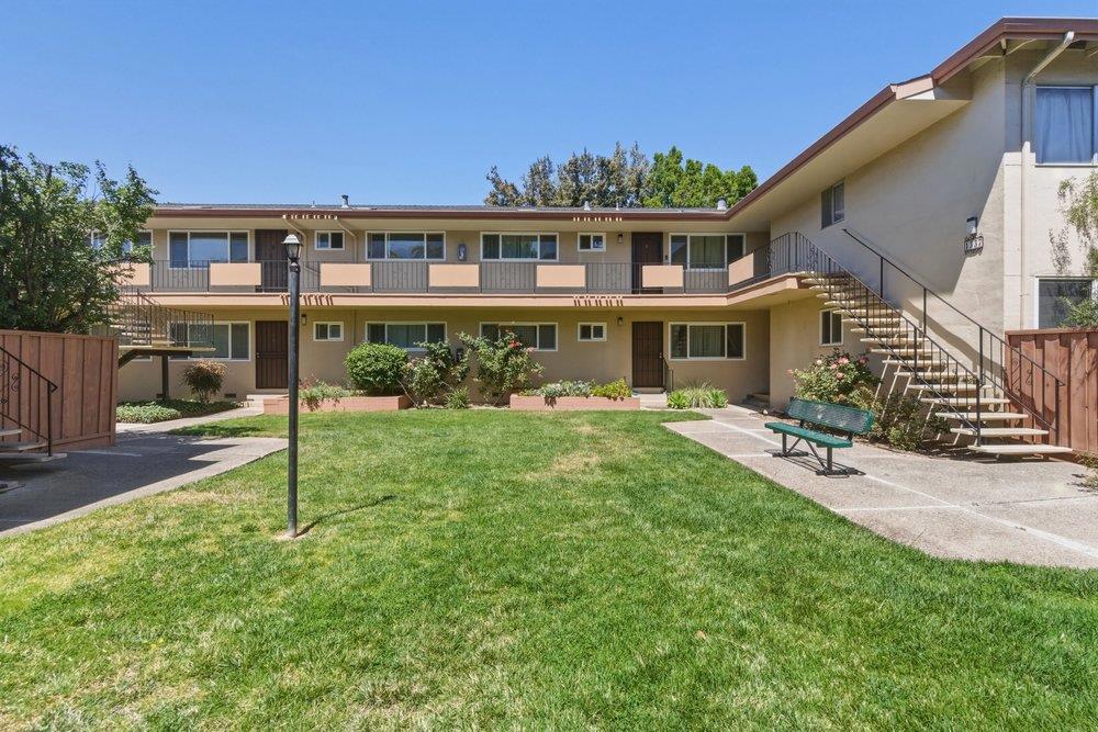 1337 Phelps Avenue 9 Property Photo 1