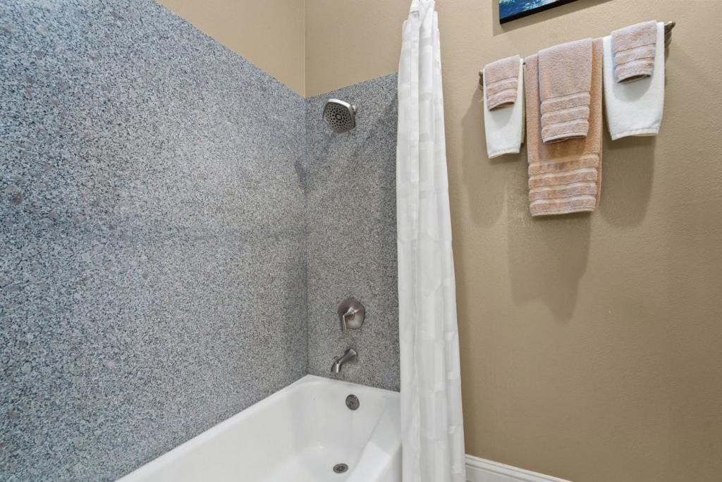 2701 Subec Lane Property Photo 32