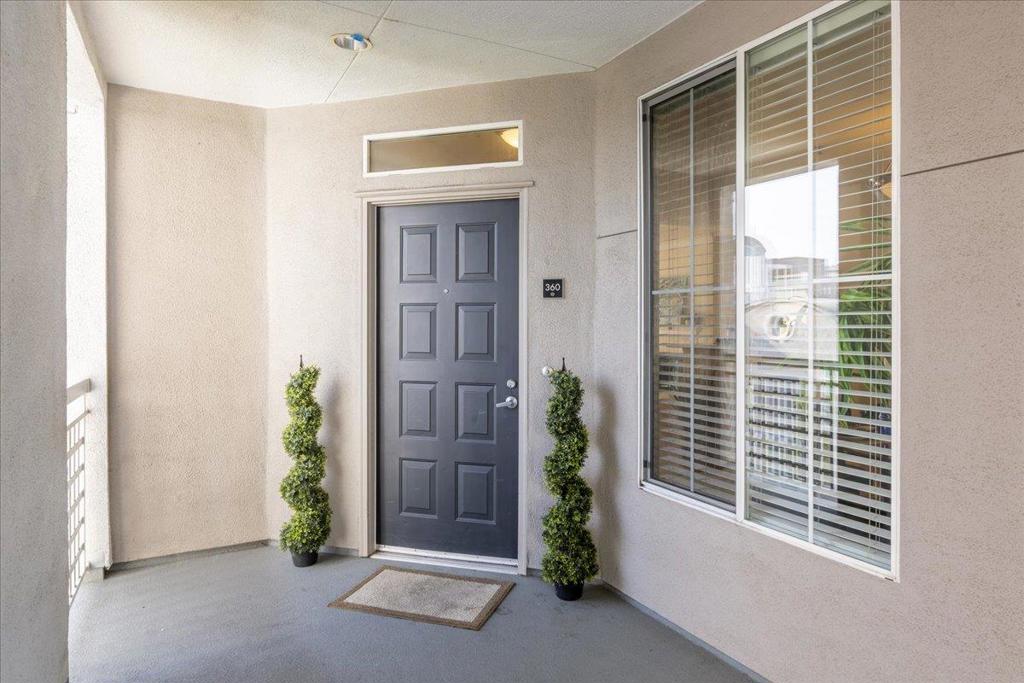 3901 Lick Mill Boulevard 360 Property Photo 2