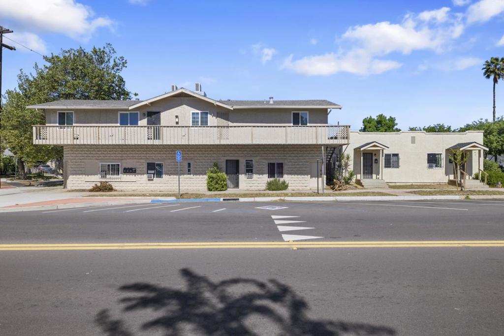 101107 I Street Property Photo 4