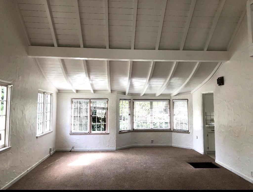 W Franklin Street Property Photo 6