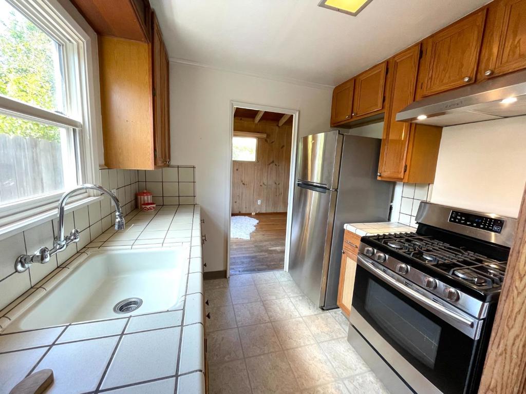 W Franklin Street Property Photo 18