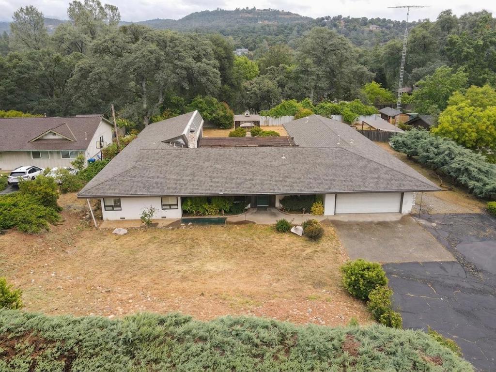 20521 Upper Hillview Drive Property Photo 1