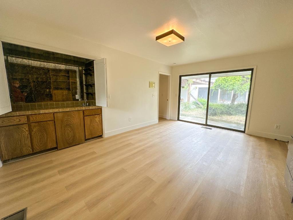 20521 Upper Hillview Drive Property Photo 7