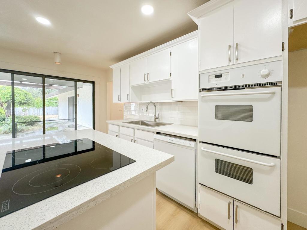 20521 Upper Hillview Drive Property Photo 13