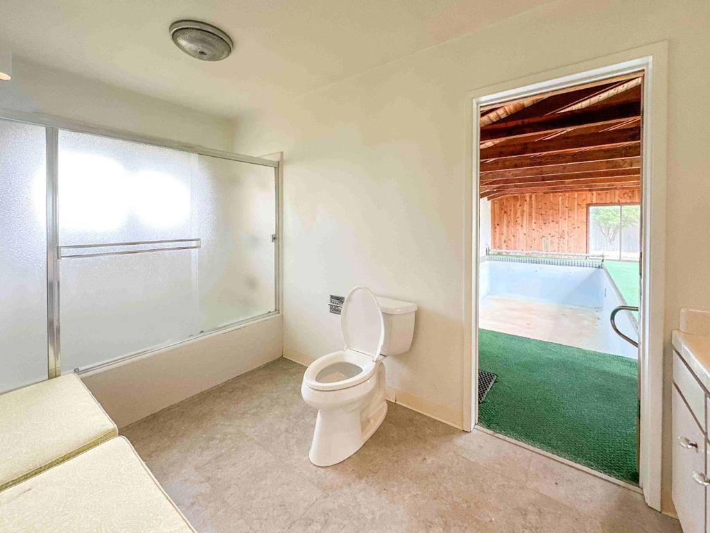20521 Upper Hillview Drive Property Photo 25