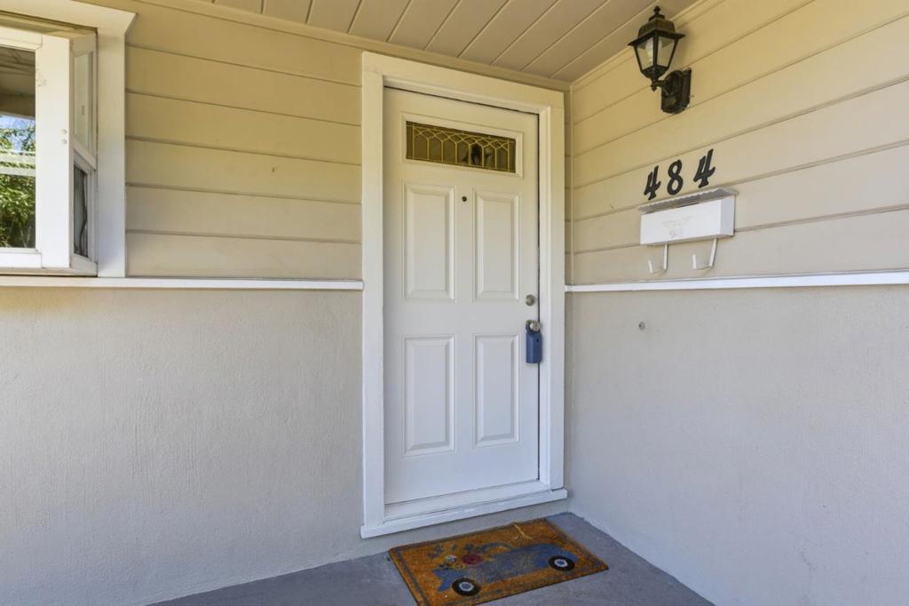 484 Ardis Avenue Property Photo 7