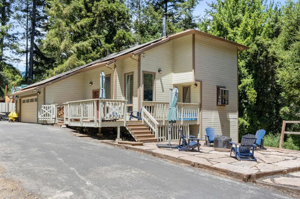 8946 Alpine Road Property Photo