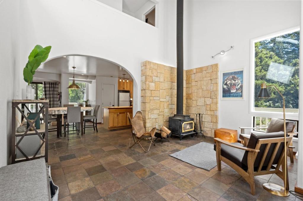 8946 Alpine Road Property Photo 3