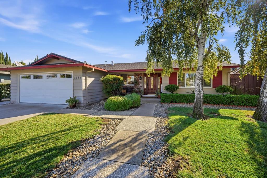 7634 Los Padres Court Property Photo 3