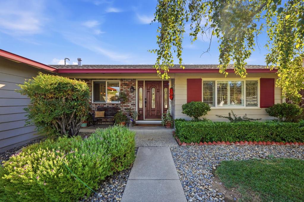 7634 Los Padres Court Property Photo 4
