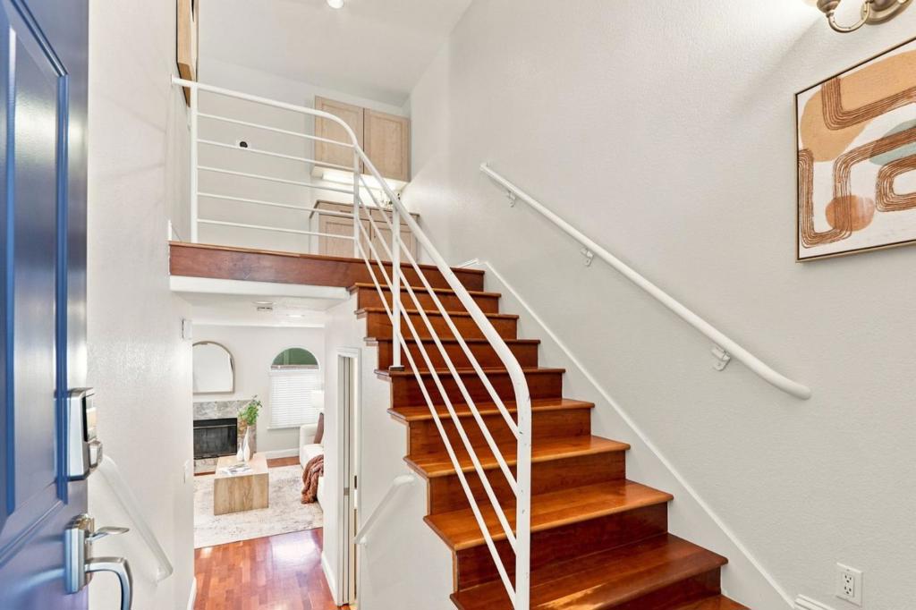 2329 Villa Place Property Photo 10