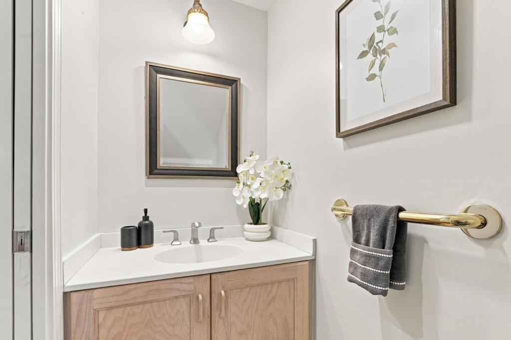 2329 Villa Place Property Photo 29