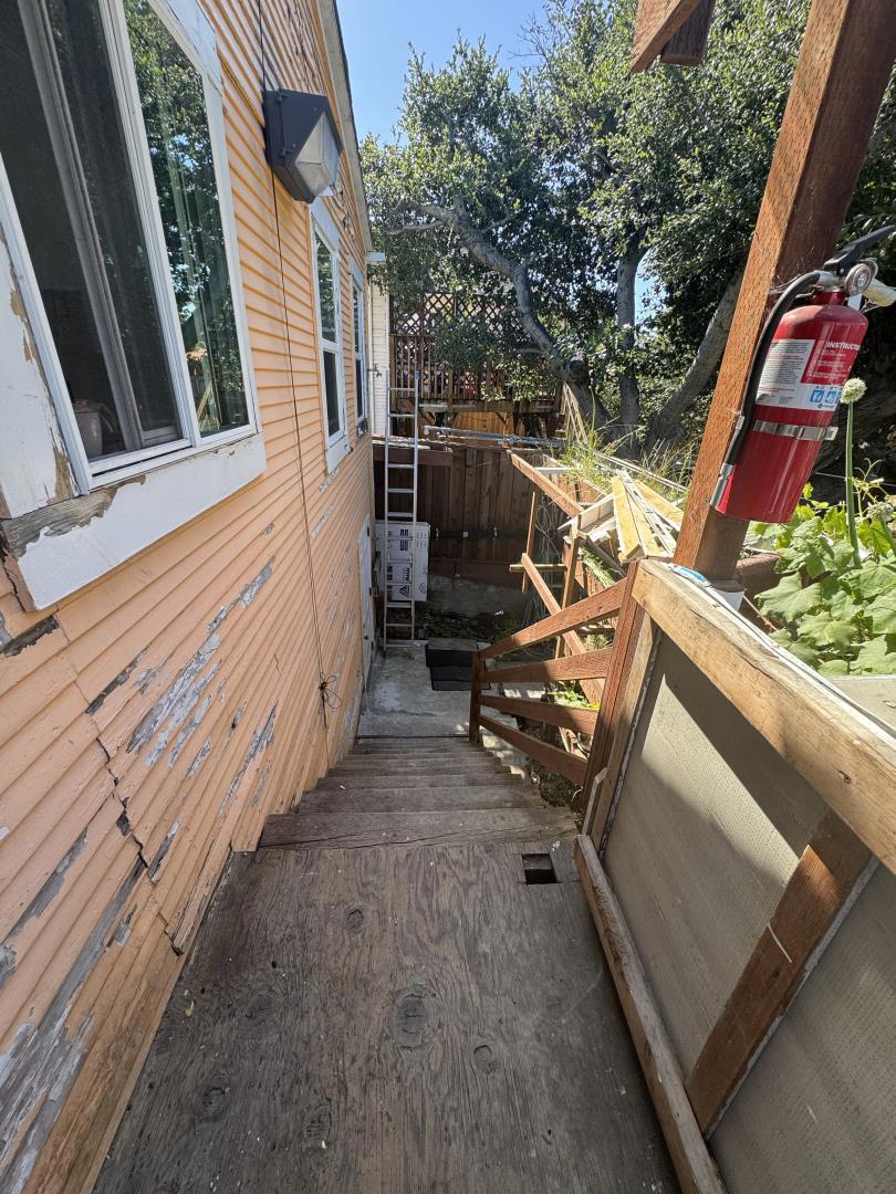 1925 E 27th Street Property Photo 8
