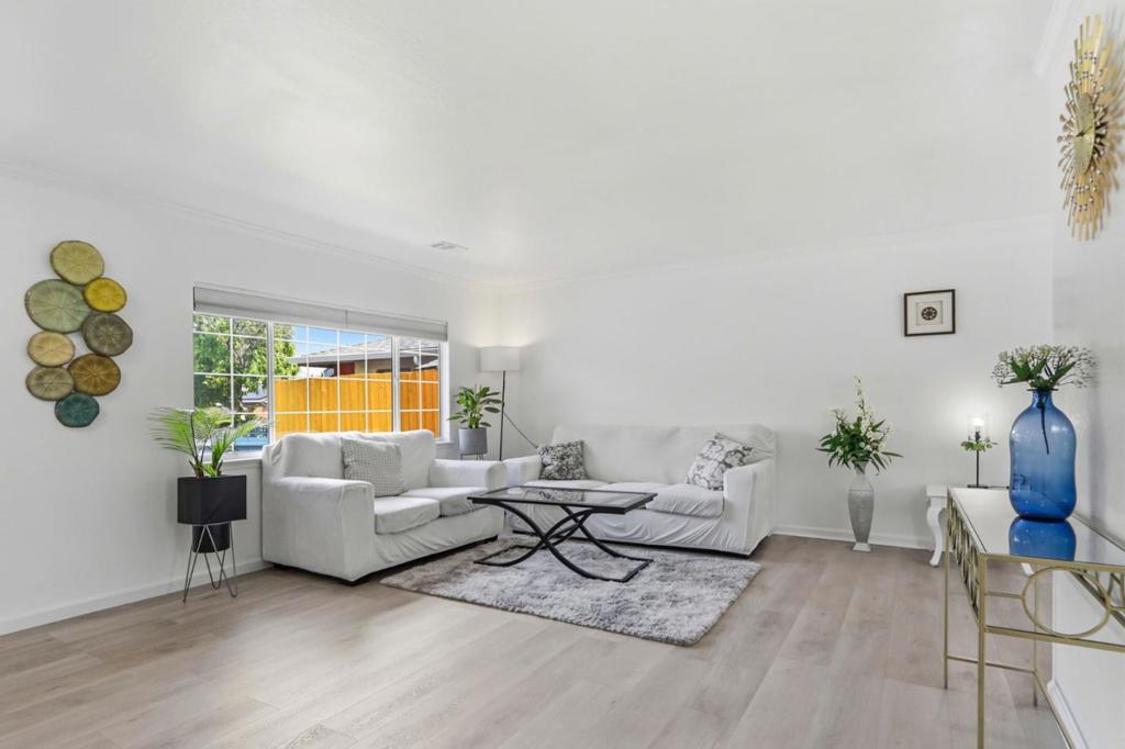 1532 Kooser Road Property Photo