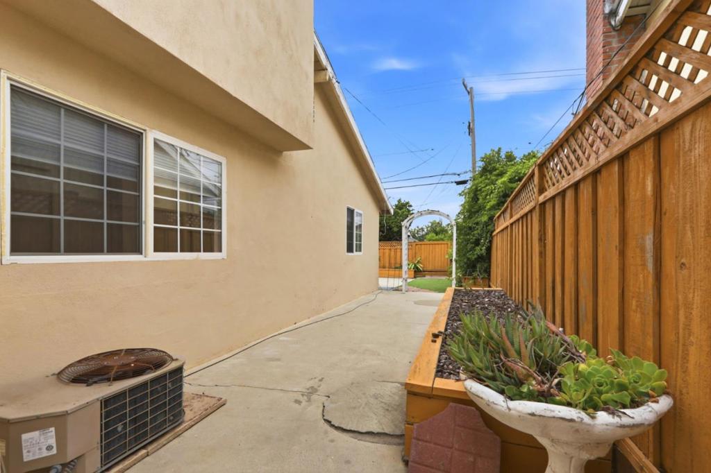 1532 Kooser Road Property Photo 33