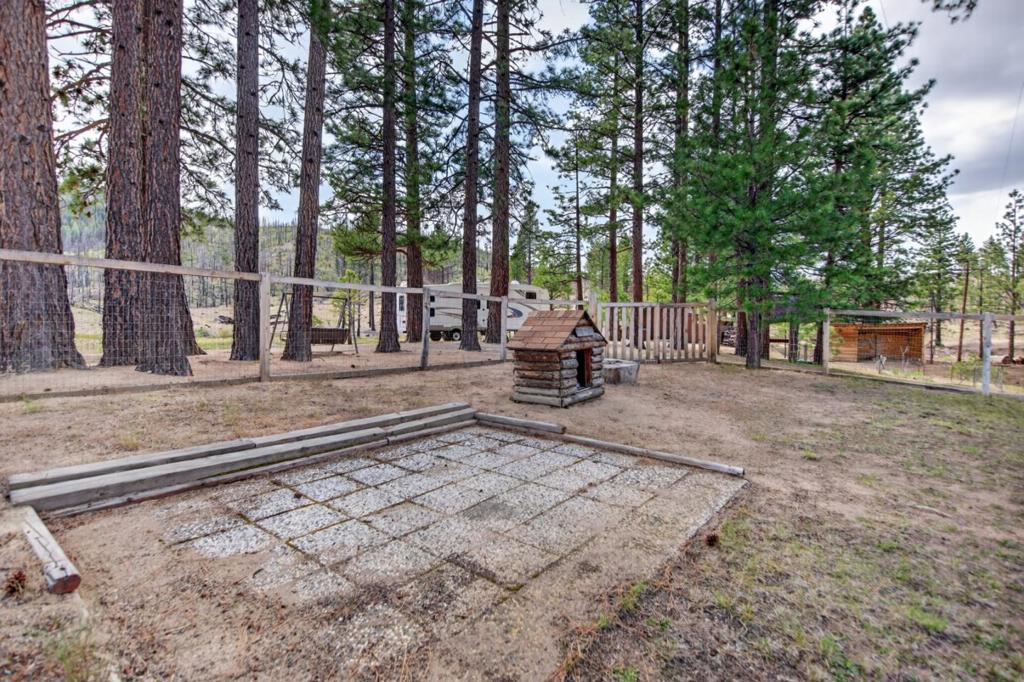469600 Amesbury Drive Property Photo 29