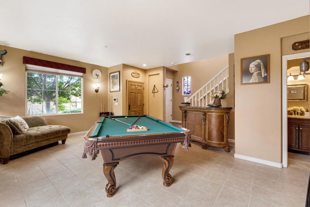 75 Paseo Drive Property Photo 4
