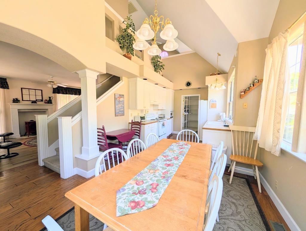 12021 Valenta Way Property Photo 2