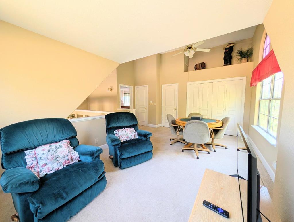 12021 Valenta Way Property Photo 13