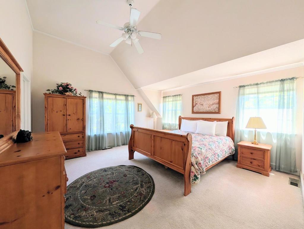 12021 Valenta Way Property Photo 14
