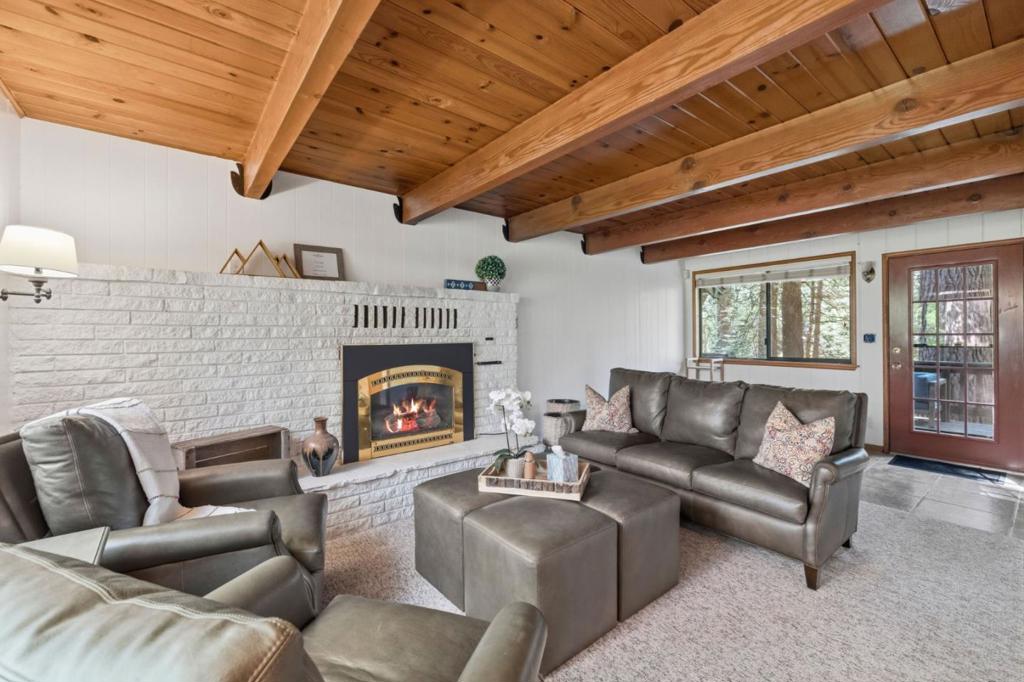 24748 Quartz Avenue Property Photo 4
