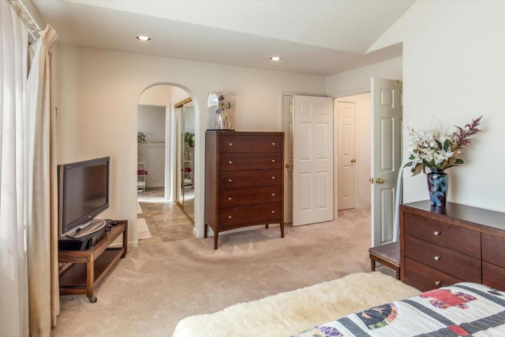 4996 Agape Court Property Photo 13