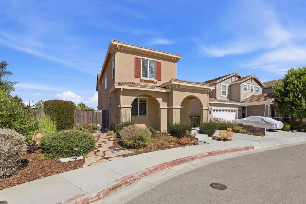1860 Thyme Court Property Photo 6