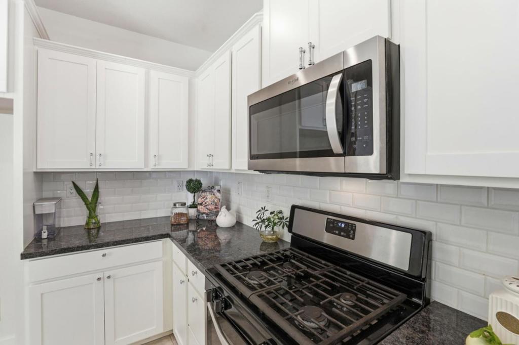 1860 Thyme Court Property Photo 14