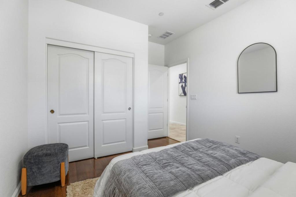 1860 Thyme Court Property Photo 24