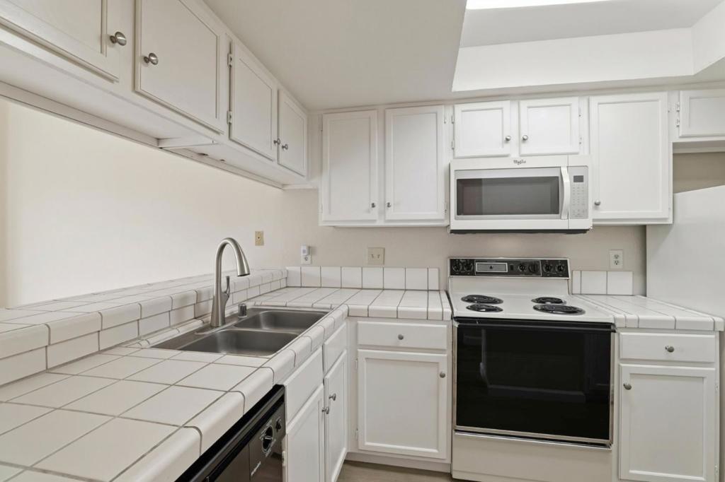 880 N Winchester Boulevard 206 Property Photo 12