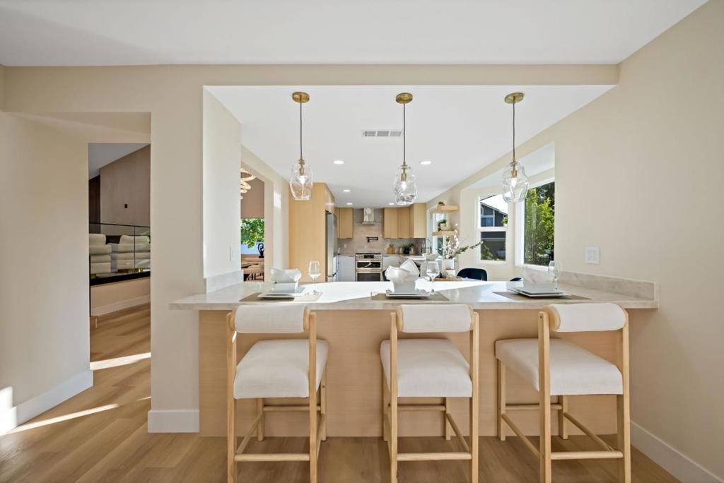 2811 Glen Firth Drive Property Photo 6