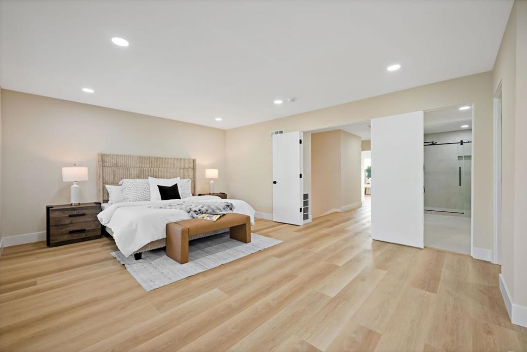 2811 Glen Firth Drive Property Photo 13