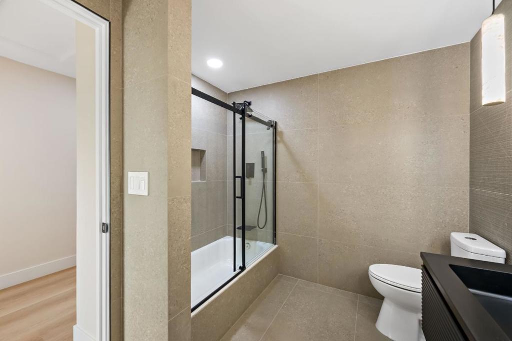 2811 Glen Firth Drive Property Photo 20