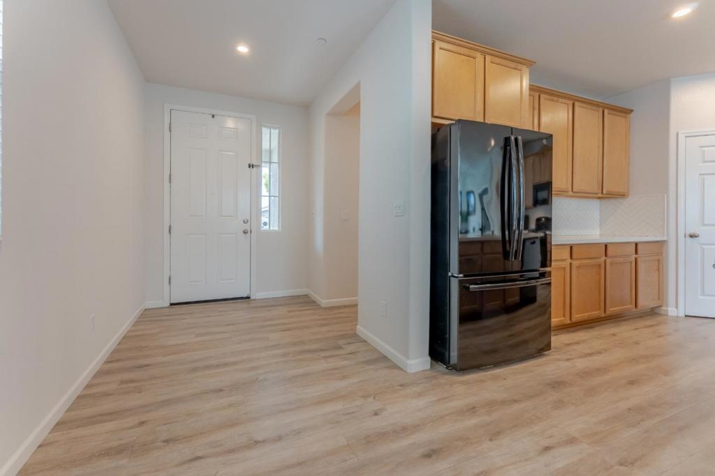 9584 Del Seis Drive Property Photo 13