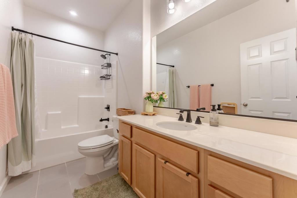 9584 Del Seis Drive Property Photo 27