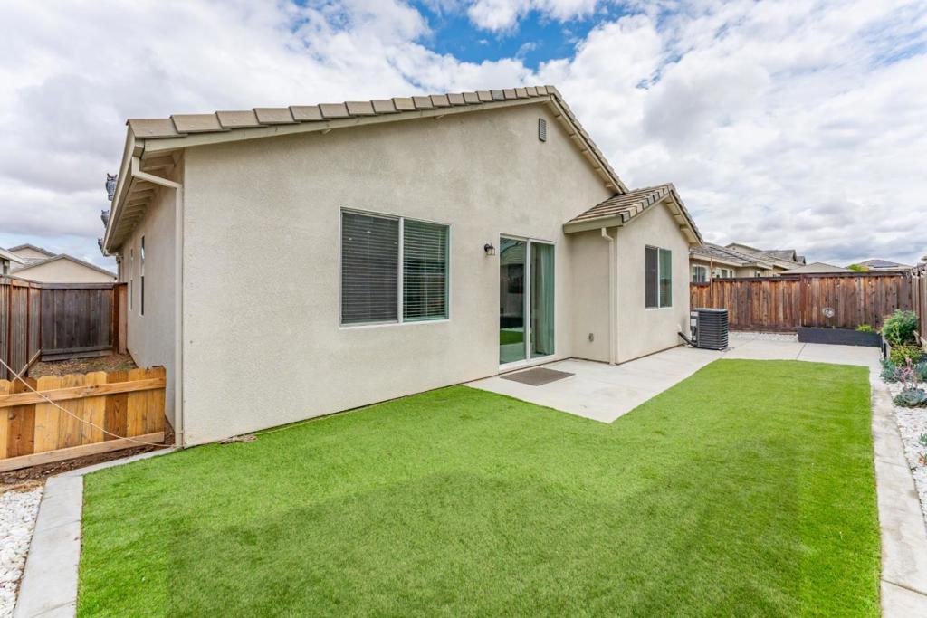 9584 Del Seis Drive Property Photo 29