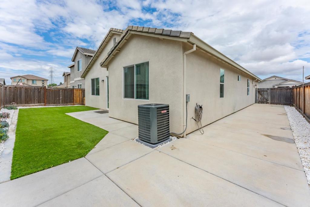 9584 Del Seis Drive Property Photo 30