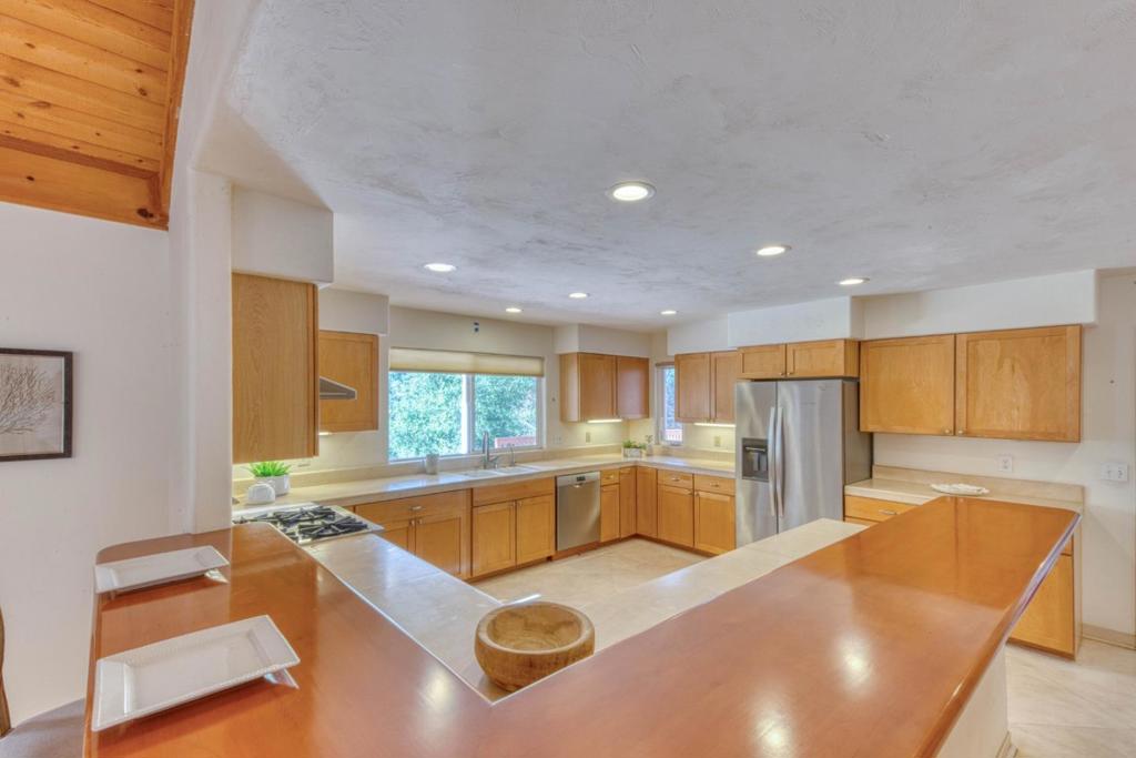 328 San Benancio Road Property Photo 16