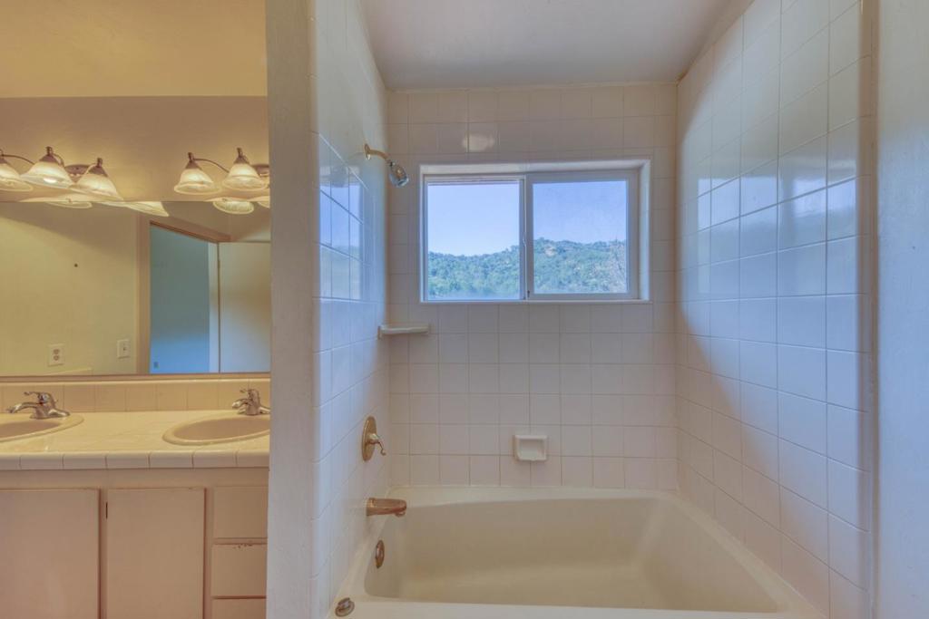 328 San Benancio Road Property Photo 33