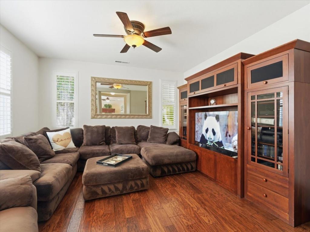 7545 Pinehurst Place Property Photo 4
