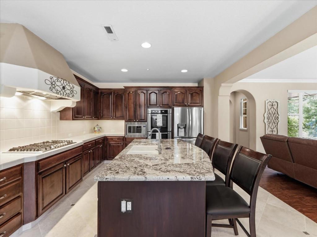 7545 Pinehurst Place Property Photo 12
