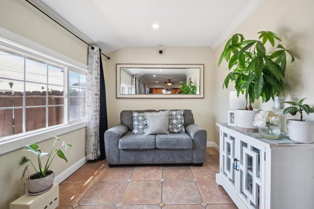 1413 Wiren Street Property Photo 6