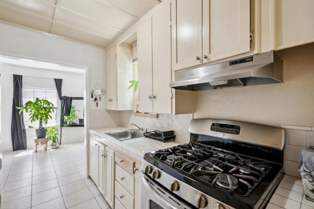 1413 Wiren Street Property Photo 23