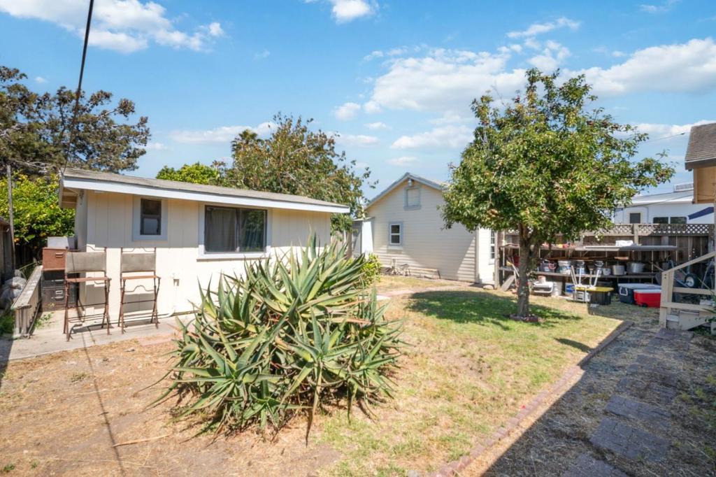 1413 Wiren Street Property Photo 32