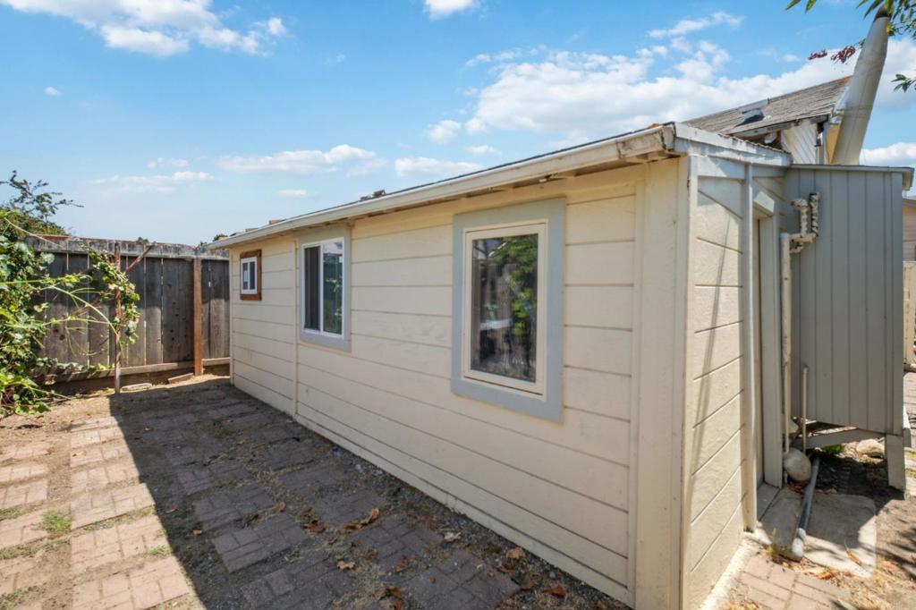 1413 Wiren Street Property Photo 33