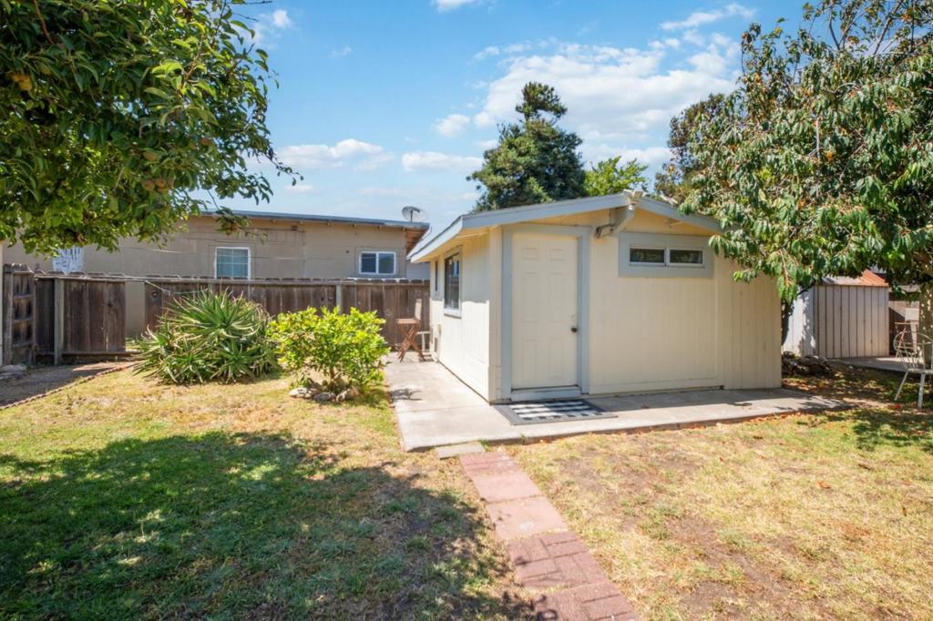 1413 Wiren Street Property Photo 36